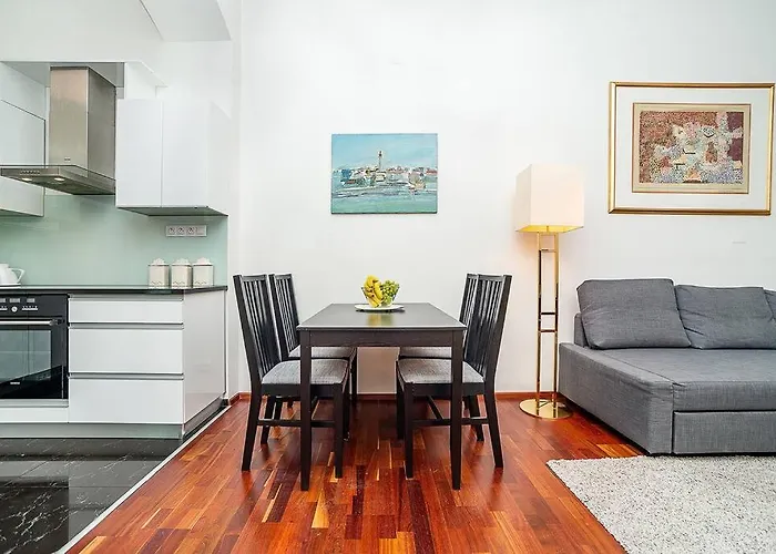 Apartman Charming With Balcony In Parizska Street *