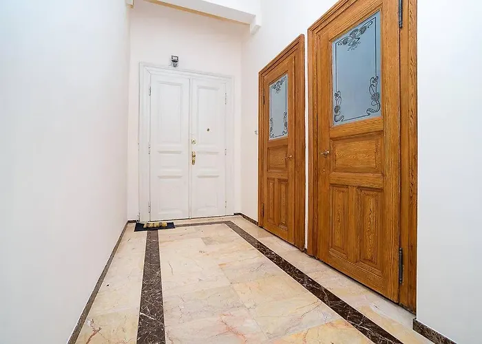 Apartman Charming With Balcony In Parizska Street *