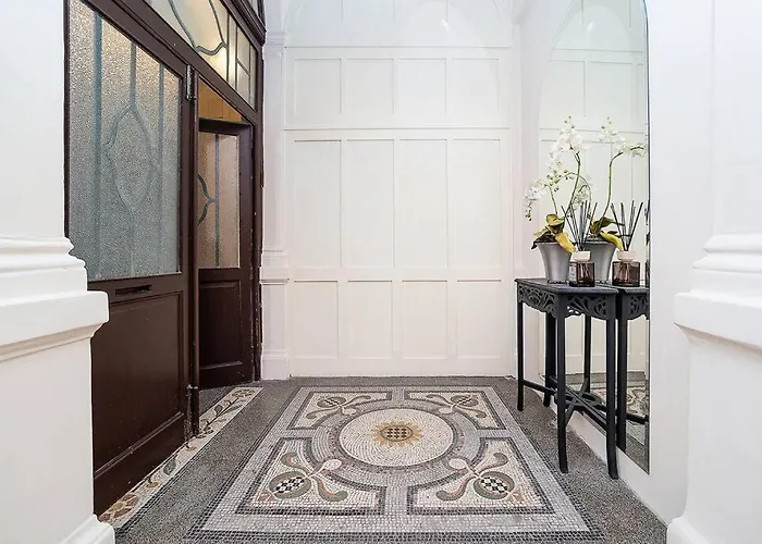 Charming With Balcony In Parizska Street Apartman *