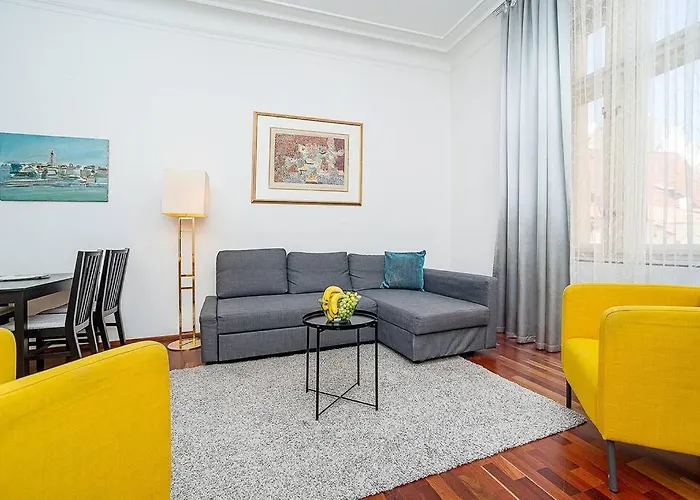Charming With Balcony In Parizska Street Apartment *